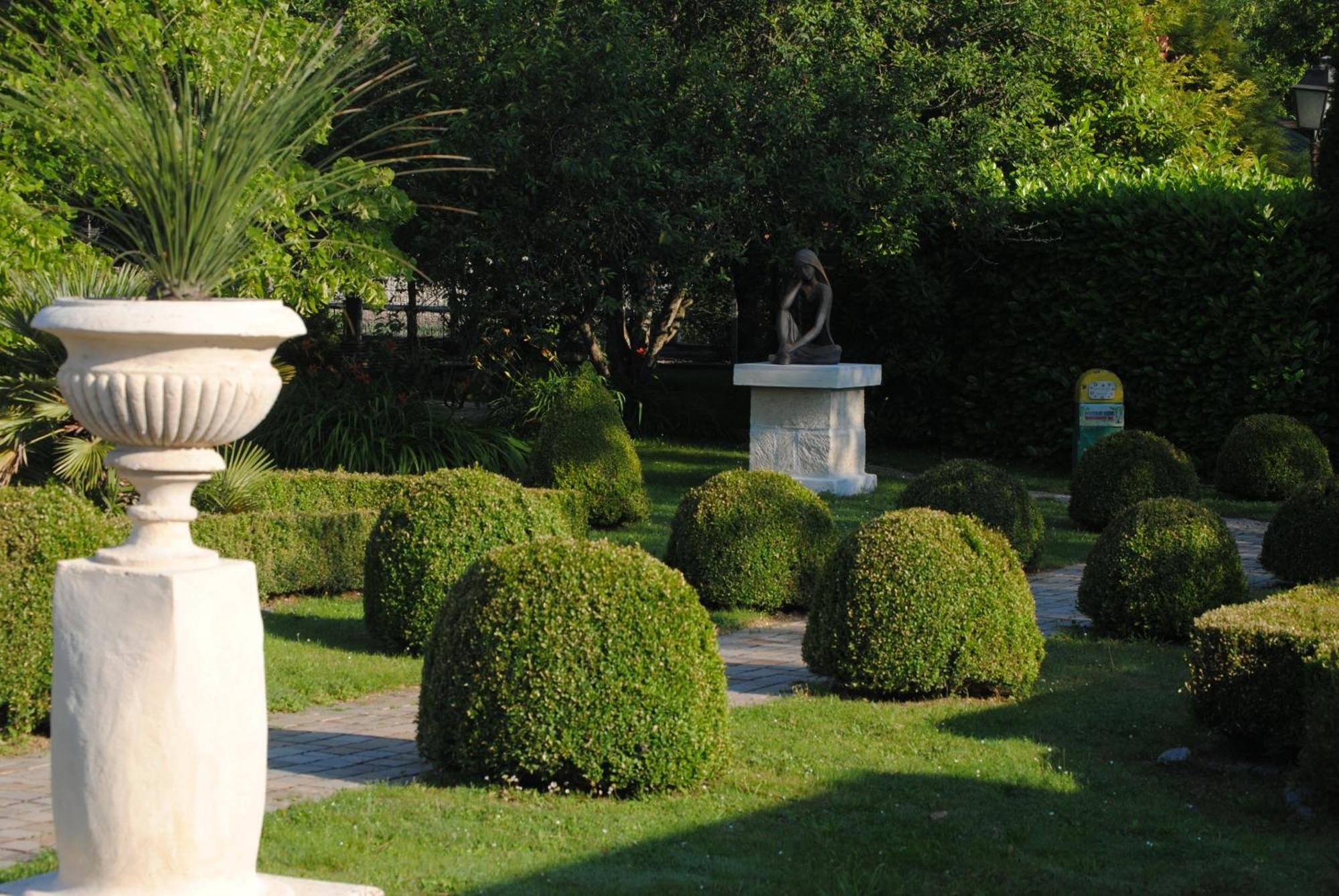 Les Insolites Du Grand Logis Marchais  ภายนอก รูปภาพ