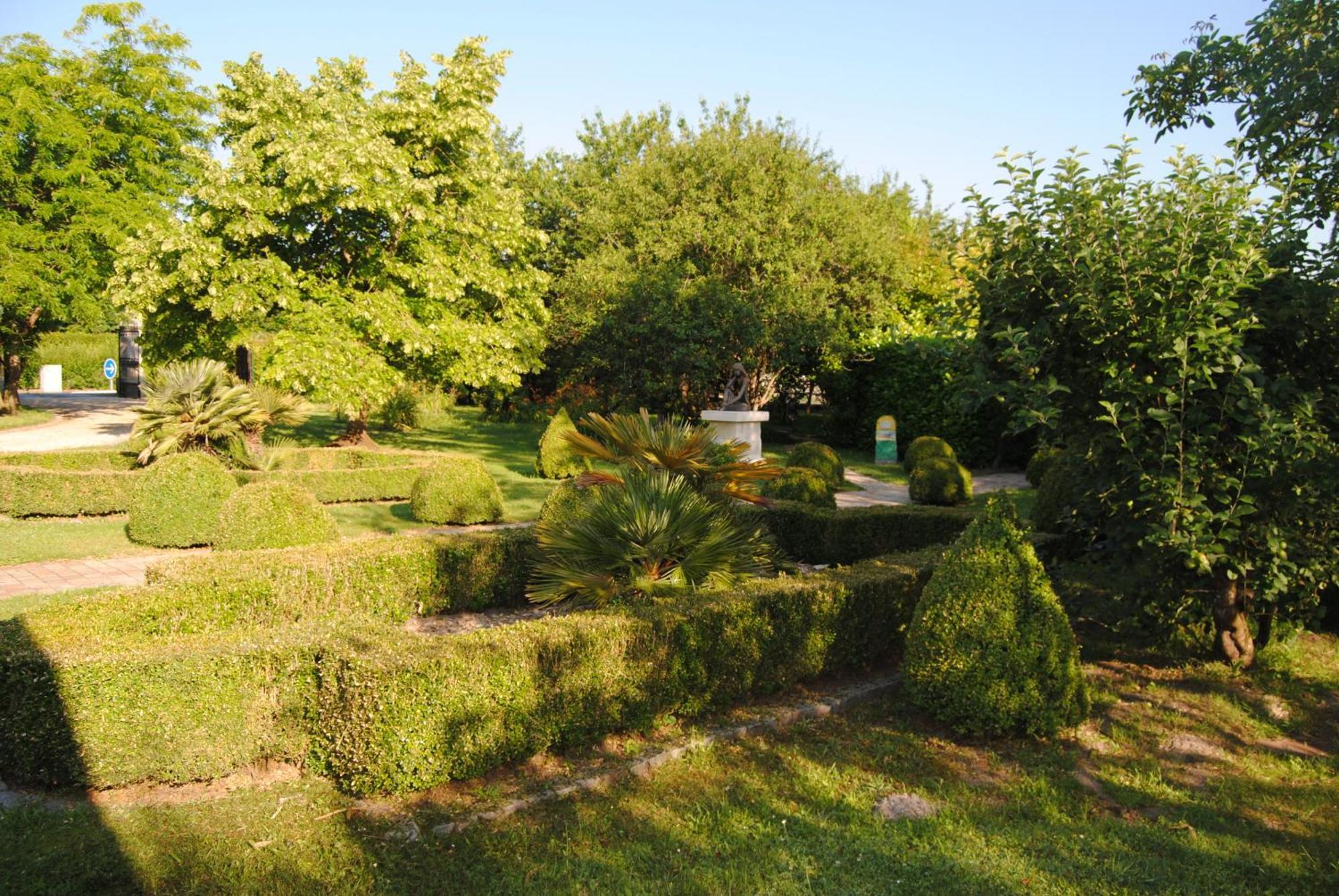 Les Insolites Du Grand Logis Marchais  ห้อง รูปภาพ